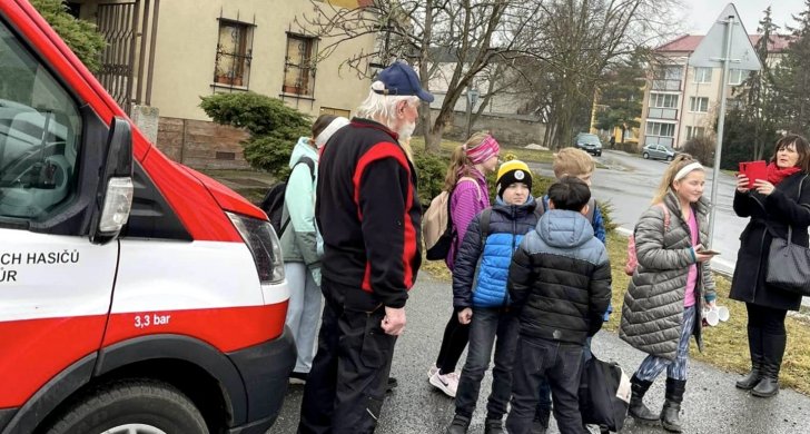 Valecne muzeum_skola Krasny Dvůr1.jpg